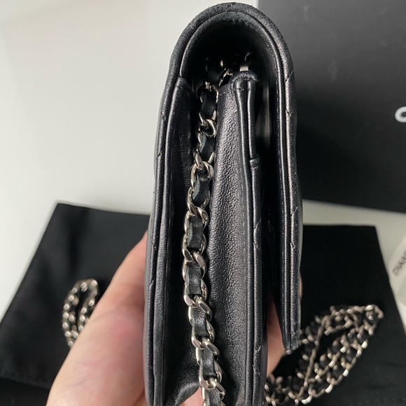 SOLD❌ Chanel Classic Wallet on Chain WOC - Picture 4 of 12